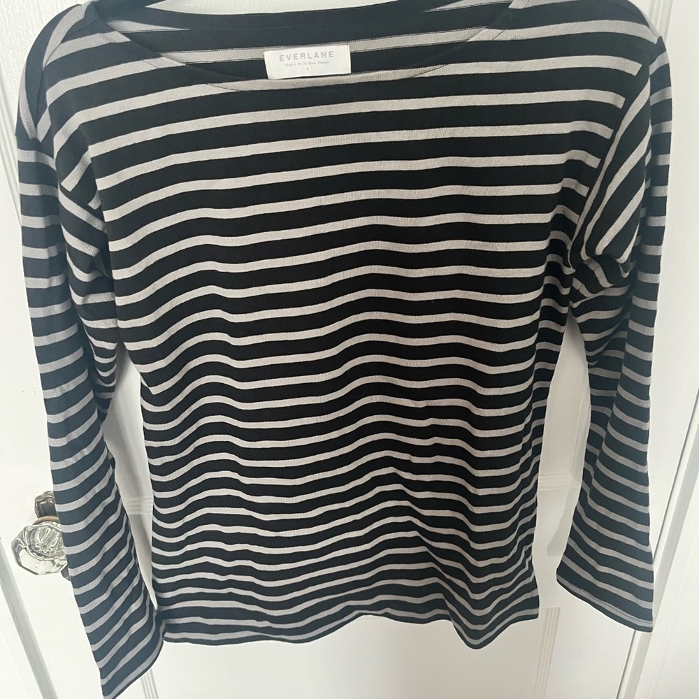 Everlane everyday long sleeve